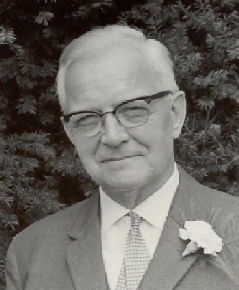 2 Introduction My father Jan Middelhoek (1900-1991) (Fig.1) retired in 1965 as headmaster and then, having more time, decided to find out whether all Middelhoeks in the Netherlands are related.