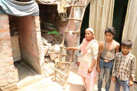 28 NOWHERE TO GO: THE BROKEN PROMISES TO THE DISPLACED OF MUZAFFARNAGAR AND SHAMLI NOWHERE TO GO: THE BROKEN PROMISES TO THE DISPLACED OF MUZAFFARNAGAR AND SHAMLI 29 SAFA COLONY In this colony, four