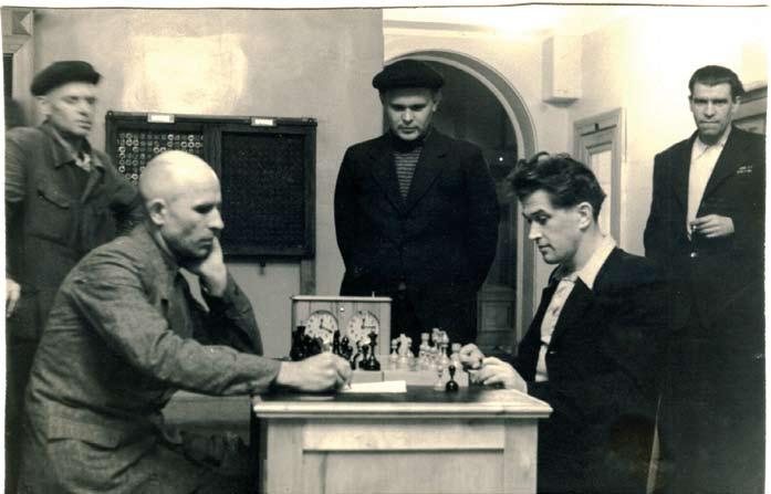 62 Team district champioship 1954 As a student I PAC World: Sergei Yakovlevich, you have left behind several historical epochs. Could you tell us about your childhood?
