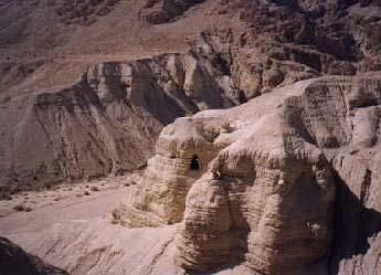 UNRAVELLING THE THREADS OF HISTORY textiles from Qumran This detective story is still unfolding.