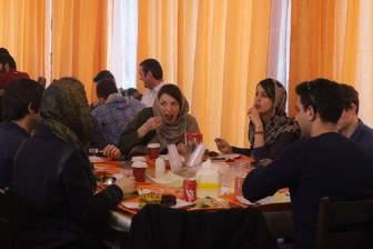After touring the campus, the delegation enjoyed lunch at the student cafeteria, experiencing the daily cuisine of their