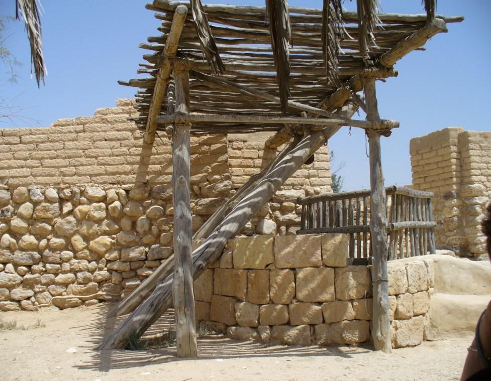 Etrace to the well at Megiddo Aother way that the Israelites accessed water was with wells. Wells were ofte dug to reach the udergroud layer where there was water.