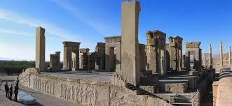 The earliest remains of Persepolis date back to 515 BC, the construction started by Darius 1 (Darius the Great