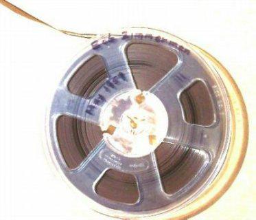 Unlike home-cut phonograph records, which could accommodate only a few minutes of audio, the steel wire could be repeatedly re-recorded