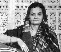 The use of western harmony and percussion instruments, orchestration and musical arrangement in the Indian song now became a Lata