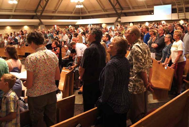 What is worship at West End like? West End Christian Reformed Church West End CRC loves to worship.
