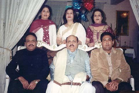 Family of Fida Ali Khan) Yaqoob Ali Khan with wife Ashraf Ali