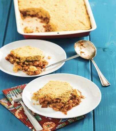 Recipes of the Month Cornbread Bean Bake 1 lb. ground beef 1 tsp. minced onion ¾ c. ketchup ¼ c. water 1 can pork & beans Brown ground beef & drain.