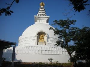 Day 5 - Thursday 19 March 2015 Peace pagoda near Vulture s Peak In the morning we traverse the valleys of Rajgir to Ratana Hill.