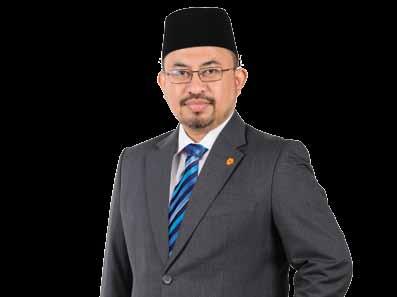 Islam/Fiqh Mua malat dengan Undang-Undang Am) Ijazah Sarjana dalam Undang-Undang Perbandingan (MCL), Universiti Islam Antarabangsa, Malaysia Ijazah Sarjana Muda Undang-Undang (LLB), Universiti Islam