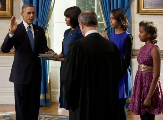 (Official White House Photo by Lawrence Jackson) Supreme Court Chief Justice John Roberts administers the oath of office to President Barack Obama during the Inaugural swearing-in ceremony at the U.S. Capitol in Washington, D.