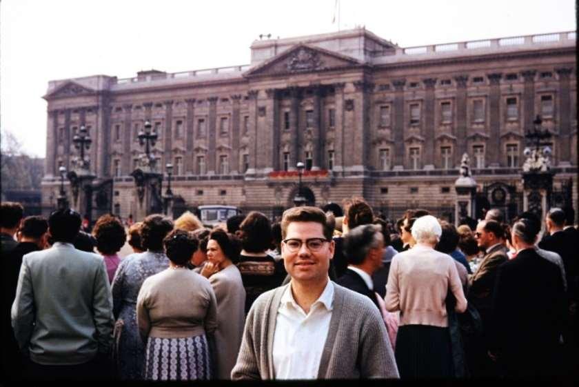Elder Gary B. Hansen, in front of Buckingham Palace on the day of Princes Margaret s wedding, May 6, 1960 The newly created North British Mission As noted above, President Bernard P.