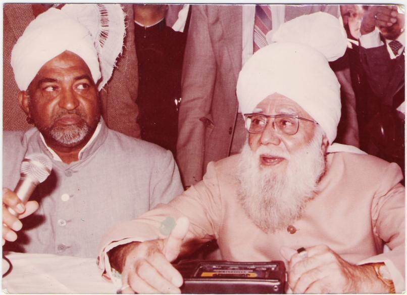 Ḥaḍrat Mirza Nāṣir Ahmad, Khalīfatul-Masīḥ III (may Allah have mercy on him) in Spain with Imam Karam Ilahi Zafar to his right.