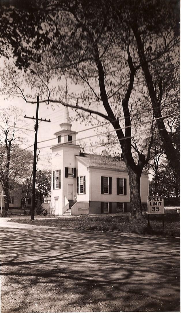 Yaphank Historical Society Newsletter Page 3 The Yaphank Presbyterian Church by Karen Mouzakes Presbyterianism was the first formal religion established in Brookhaven Town at Setauket in 1665.