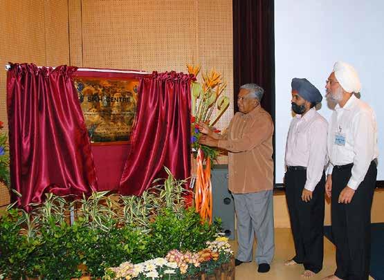 Chapter 7 Gurdwara Silat Road - Sikh Centre CHAPTER VII Gurdwara Silat Road Sikh Centre Sikh Centre Opening in 2006. Unveiling of the plaque by President S. R. Nathan THE SIKH CENTRE The Gurdwara Silat Road Sikh Centre 7-Storey building was completed in 1998.