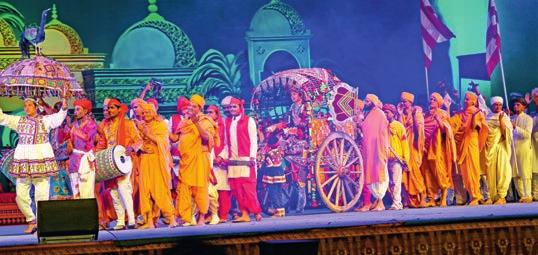 A grand procession of Bhagwan Swaminarayan in Surat during the cultural programme Suryapur Katha Mangal Maharaj s works. He said, Swamishri built over 1,000 mandirs.