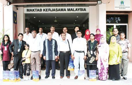 (Sebuah agensi di bawah Kementerian Sumber Manusia) telah diminta untuk mengendalikan sebuah lawatan ke Maktab Kerjasama Malaysia (MKM) oleh Kementerian Pendidikan Bangladesh bagi memperkenalkan para