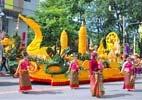 26 Main activities of Sart Thai Festival in Thailand c) Khao Pansa It is the period of 3 months of Buddhist Lent.