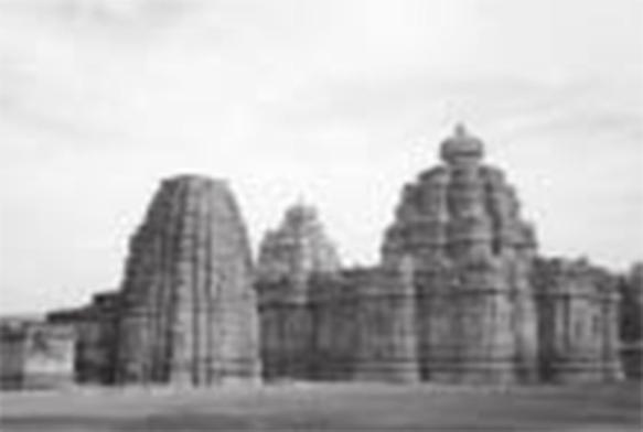 It was built by one of the queens of Vikramaditya II. Sculptors brought from Kanchi were employed in its construction. Rashtrakutas (755 975 A.D.
