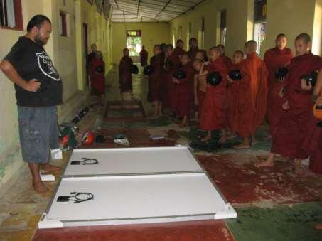 Picture 4: Burmese novices showed
