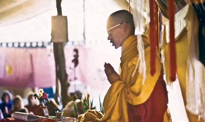 PUBLISHING THE FPMT LINEAGE: Lama Zopa Rinpoche s Lam-Rim Teachings In 1972, Dr. Nicholas Ribush arrived at Kopan Monastery in Nepal.