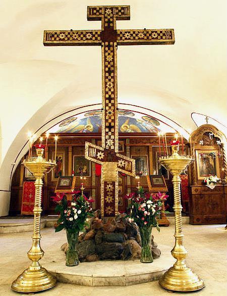 Kiy Cross of the Patriarch Nikon. Now Kiy Cross is in the church of St.Sergius of Radonezh in Krapivniky (Moscow). Some of the shrines were lost.