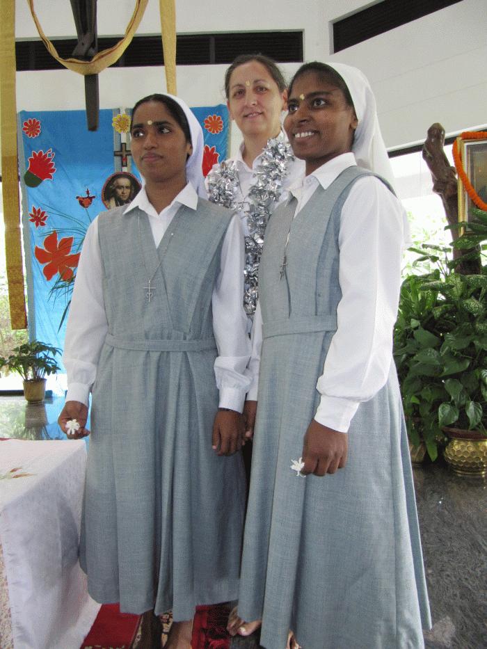 On August 22, in Nirmal Deep SM Novitiate, the Marianist Family gathered in Jharkhand, FMI, SM, MLC, to celebrate the renewal of vows of our Sisters Celina and Teresa and the 25 th Jubilee year