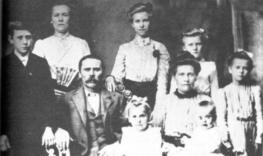 Eddie md Venia Warren and had two children: Spencer Colbert md Alice Swallows, and Nellie Hallie md Norville Poston. When wife, Venia, died in 1898, Eddie md Oda Williford.