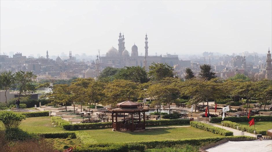 Figure 1: Al-Azhar Park, Cairo, Egypt Al-Mu izz [li-din Allah] entered Cairo accompanied by all those who had gone [earlier] to receive him, along with all his sons, brothers, paternal uncles and the