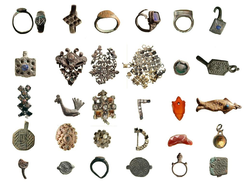 Various pieces of jewelry