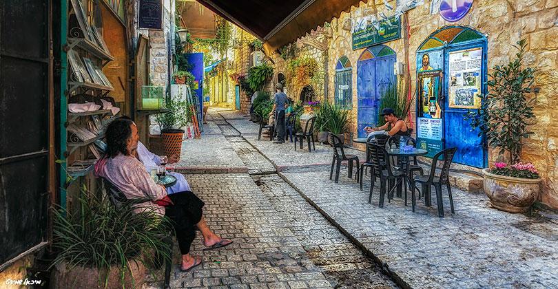 Sunday, July 16: History, Art and Mysticism Tour the mystical city of Tzfat, see the different synagogues and the artist quarter Service learning seminar with Livnot u lehibanot Lunch at seminar Meet