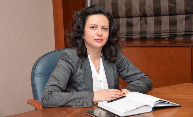 BANKA Banкar Marija Efremova, Drejtor i Sektorit për punë me persona fizikë Eurostandard Banka SHA Shkup Trendi drejt të cilit do të aspirojnë bankat në të ardhmen KRIJIMI I OFERTAVE INDIVIDUALE TË