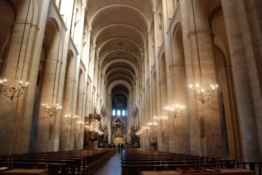 France/N. Spain Interior of Saint Sernin, Toulouse France 1070-1120 Notable interior is the insertion of tribunes opening onto the nave over the inner aisles.