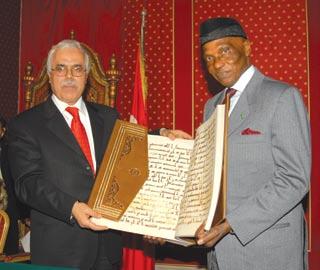 H.E. Maître Abdoulaye Wade, President of Senegal, visited IRCICA 20 February 2008 It was a great honour for IRCICA to receive at its headquarters the President of Senegal H.E. Maître Abdoulaye Wade, during the Istanbul part of the President s official visit to Turkey.