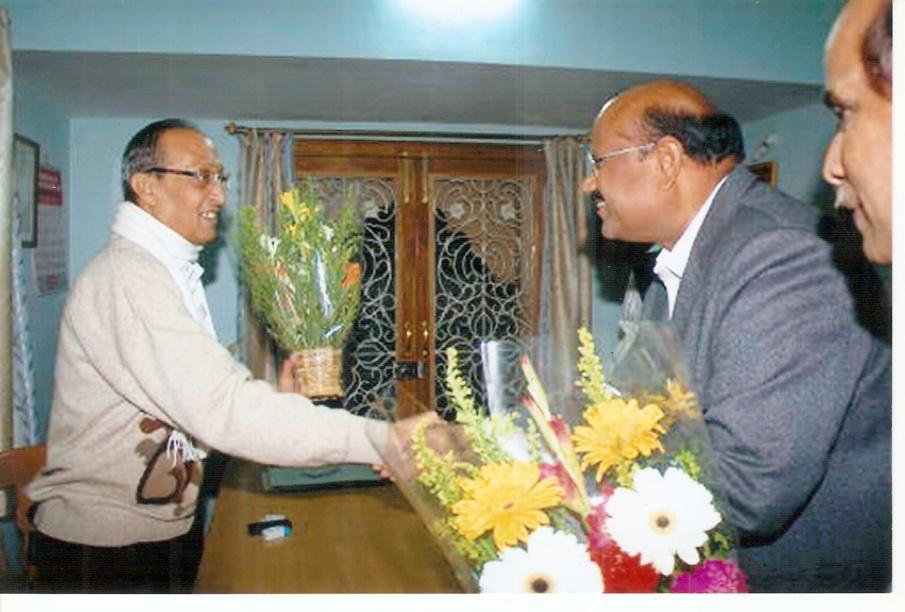 C Rayulu Receiving BANK EXCELLENCY AWARD as Chairman, Balaji Urban Cooperative Bank Limited, Tirupati,