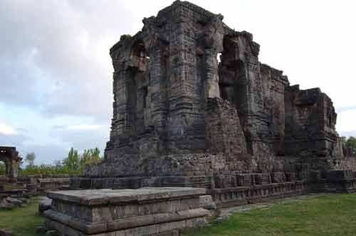(Sun God) temple, also built by Lalitaditya in the 8 TH Century CE on the Karewa (plateau) of Mattan, 10 Kms. From Ananatang.