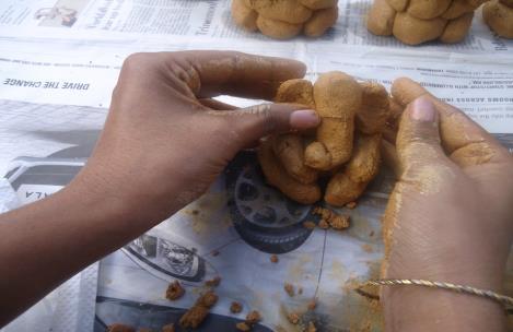 TEACHERS ARTICLES Recipe of an eco-friendly Ganpati Ingredients needed: Some natural clay or mud Two loving hands A smiling face A beautiful heart Friends around The Method: Step 1: Take some natural