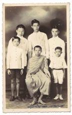 Buddhist Archive Luang Prabang EAP A 070 Phra Ajan Bounkhong, Isan monk at Wat Boon Nivetviharn (Bangkok), with
