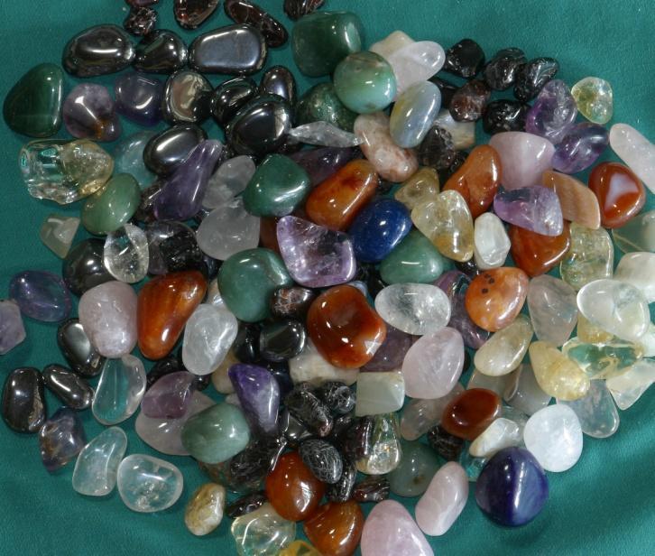 Some Crystals and healing stones available from www.mycrystalaura.com.au Agate : Agates are grounding stones, supplying physical, emotional and intellectual balance.