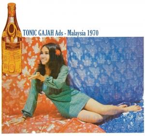 of Malaysia s own past. A Guinness advertisment in 1968, picturing two Malays (presumably Muslims too) in an ad for an alcoholic drink (image from hareshdeol.blogspot.com).