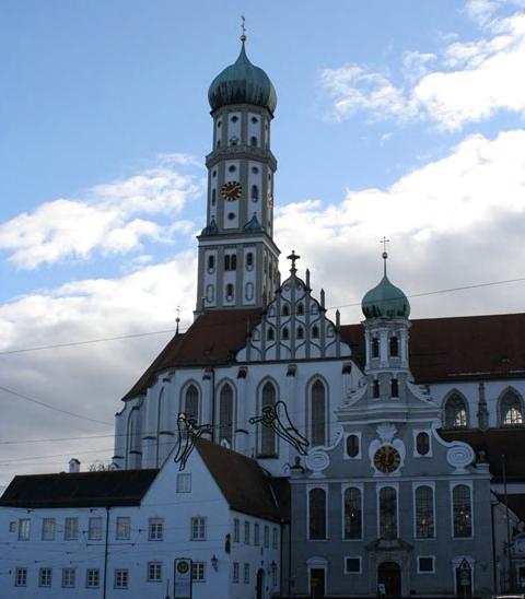 the Lutheran church - emphasis that in the end both denominations pray to the same God. Ulrichspl. 20, 86150 Augsburg https://goo.