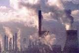 Contoh-contoh pencemaran alam sekitar Pencemaran udara Mengikut laporan yang dibuat oleh Jabatan Alam Sekitar,melalui akhbar Utusan Pengguna pada tahun 2001:Jumlah keluaran bahan-bahan pencemaran