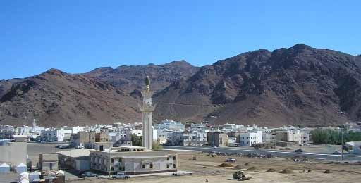 the life & character of the seal of the prophets Madinah is surrounded by small mountains.