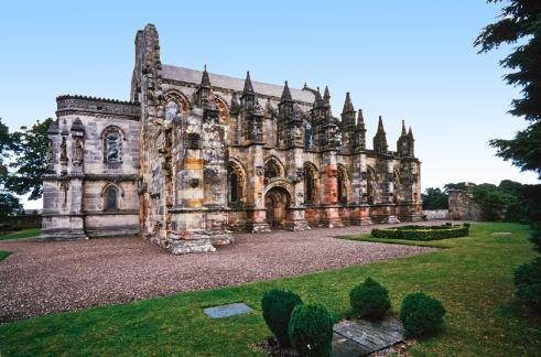 Sir William St Clair was now held in high honour in Scotland and had lands and power. In 1446, he decided to build a chapel.