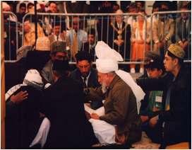 1999-10,820 820,226 226 International Ba'iats. The foundation stone for the Baitul Futuh Mosque is laid.