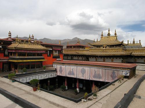 The current palace was re-constructed in the mid-1600s by the fifth Dalai Lama.