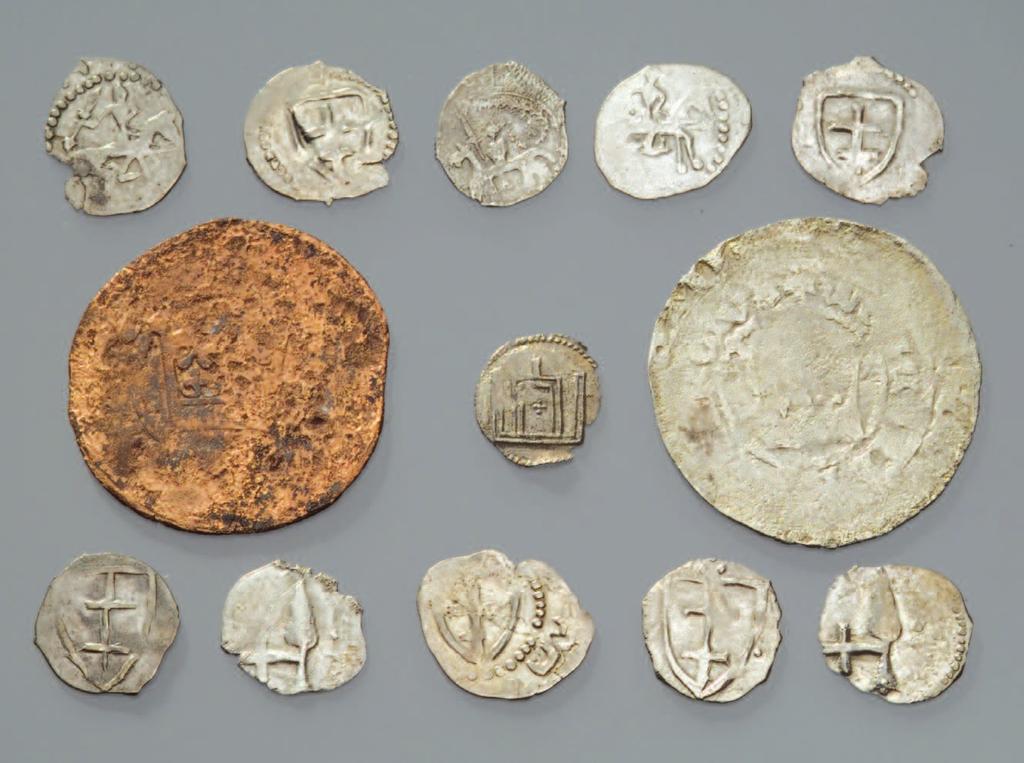 2 pav. Monetų kompleksas rastas 2005 m. Lietuvos nacionalinis muziejus. Fig. 2. The coin assemblage found in 2005. National Museum of Lithuania.