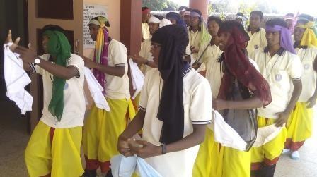 The World day of Prayer began with the Rosary and the procession from Prabhat Tara School, singhpur followed by the Holy Eucharistic Celebration. The S.M.