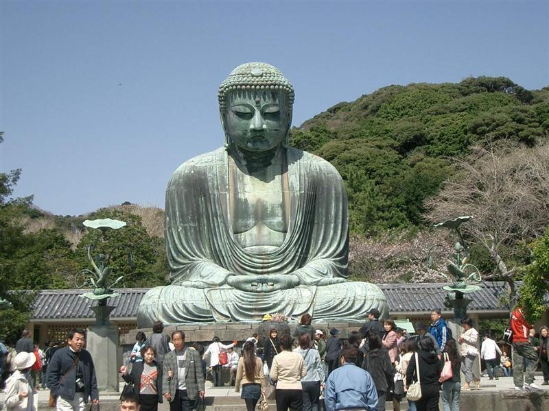 5. Buddha in Japan 1250 C.E. This statue of Buddha reflects a Japanese tradition of Daibutsu, or giant statues of the Buddha.