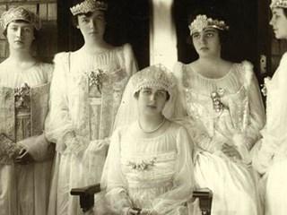 The exhibit has fourteen bridal gowns worn by generations of Ford women on display for the first time. After our tour at 11:00 we will have lunch in the cafeteria. Then we will see the garden areas.
